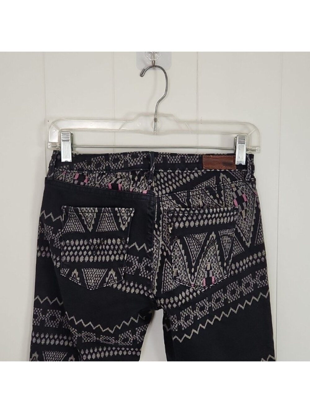 Levi’s Leggings Jeans Black Geometric Aztec Zig Zag Pattern Women’s Skinny Denim - Picture 8 of 9